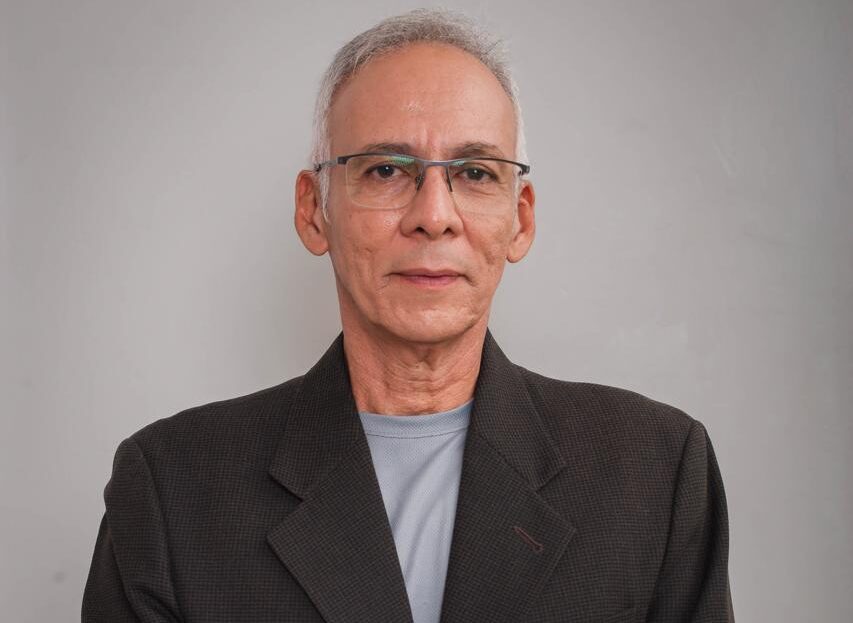 Julio Medeiros é funcionário público federal aposentado, escritor, poeta e autor dos livros “Nátaly e Vitor” e “A história do serviço público no Brasil”
Foto: Divulgação