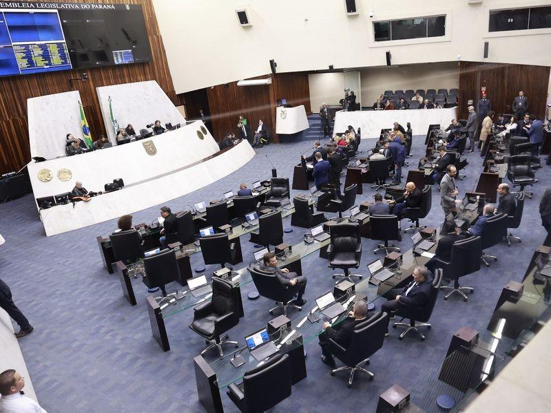 A proposta foi um dos 13 itens apreciados na sessão plenária desta segunda-feira (10). Foto: Valdir Amaral/Alep