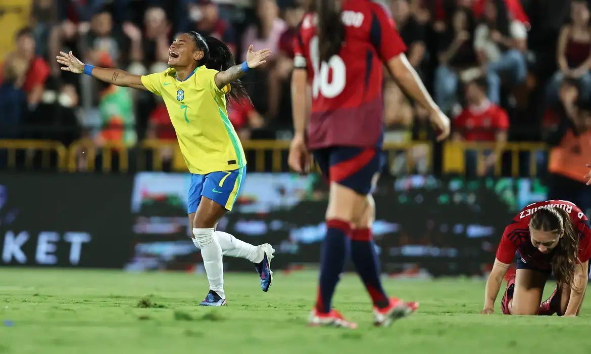 Futebol feminino e direitos iguais estão em debate no Congresso
Foto: Lívia Villas Boas/Staff Images/CBF/Direitos Reservado