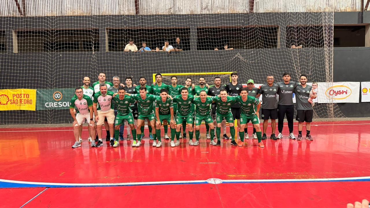 S São Lucas goleia diante da sua torcida