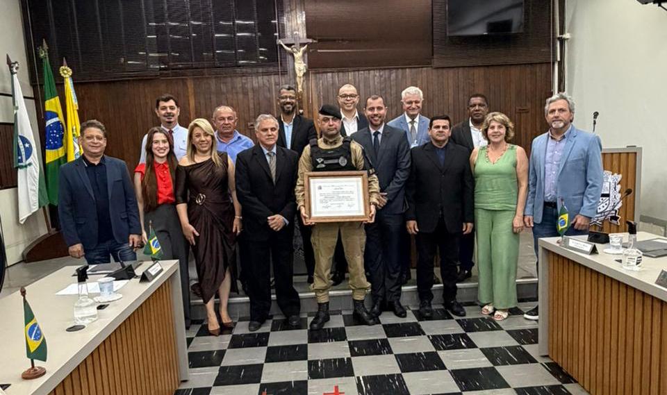 Vereadores com o homenageado