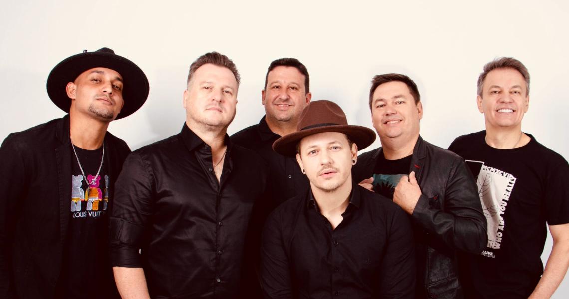 Herança Para fechar o ano, a Praça dos Pioneiros recebe, no dia 31 de dezembro, a Virada Cultural, com a apresentação da Banda Herança