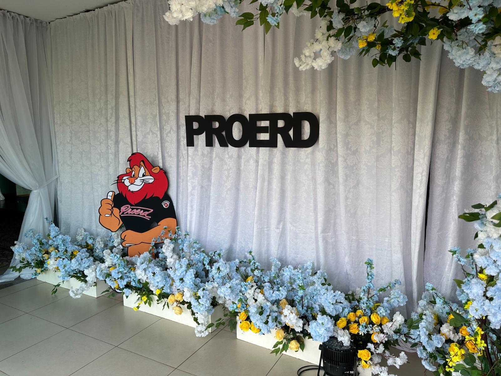 O centro de eventos já estava preparado para receber os alunos   Foto: Matheus Costa