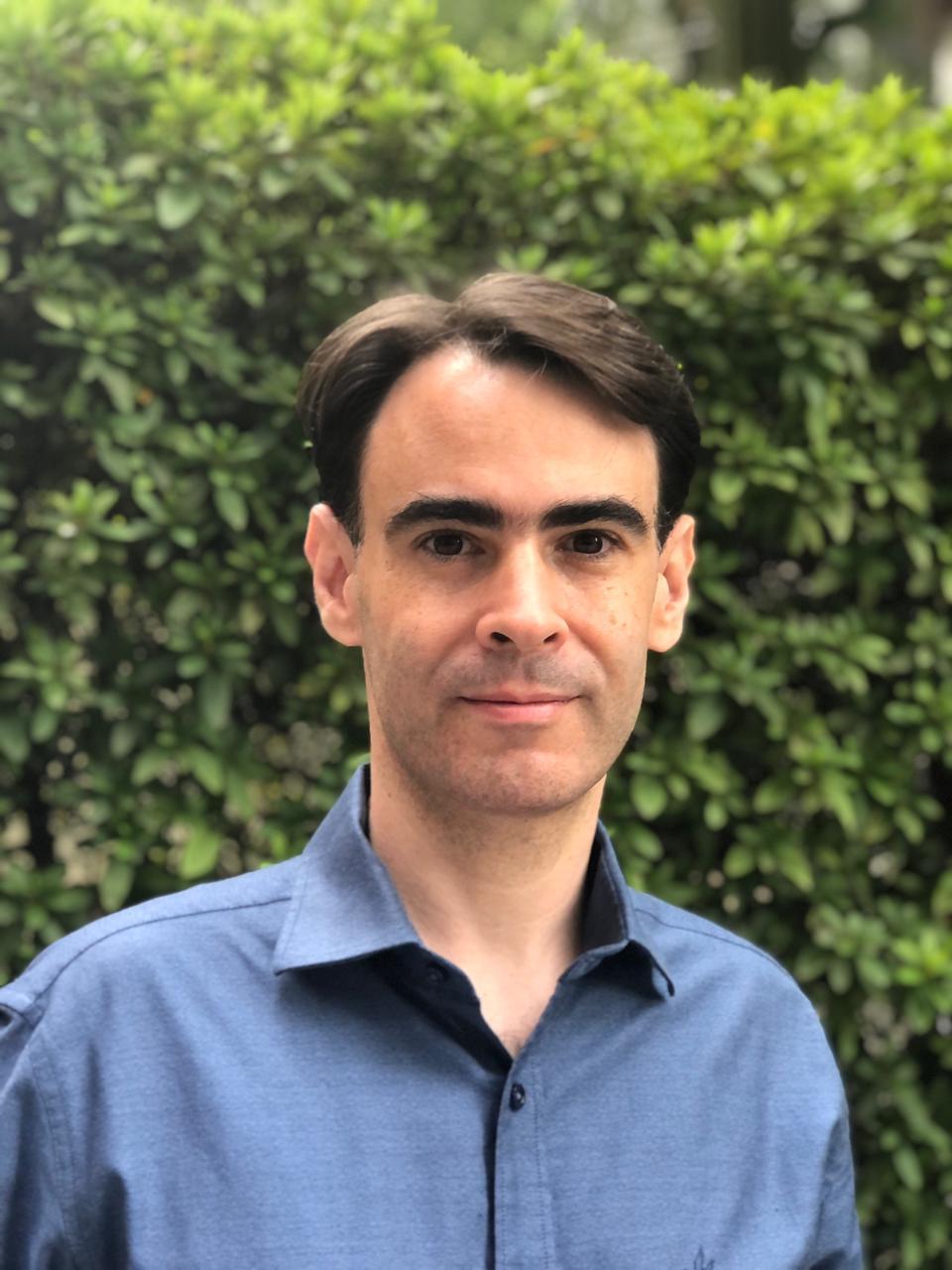 A-PEDRO Pedro Signorelli é um dos maiores especialistas do Brasil em gestão, com ênfase em OKRs. Já movimentou com seus projetos mais de R$ 2 bi e é responsável, dentre outros, pelo case da Nextel, maior e mais rápida implementação da ferramenta nas Américas. Mais informações acesse: http://www.gestaopragmatica.com.br/