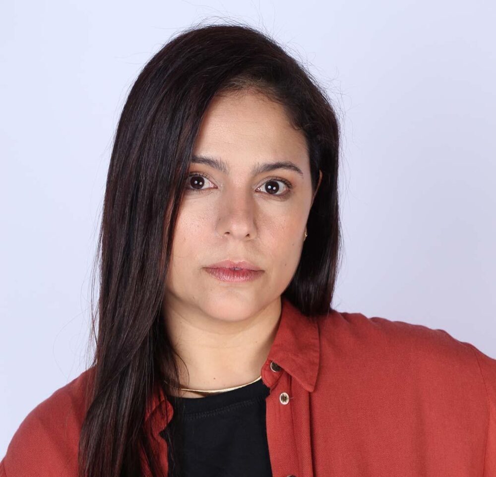 Le Savoldi é escritora, poeta, professora e pesquisadora na área da educação. Ela é autora de mais de 15 obras, entre elas o lançamento “Guia de Coaching Educacional”