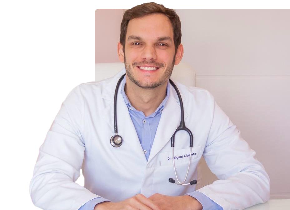 O endocrinologista pediátrico Dr. Miguel Liberato, especialista em crescimento infantil