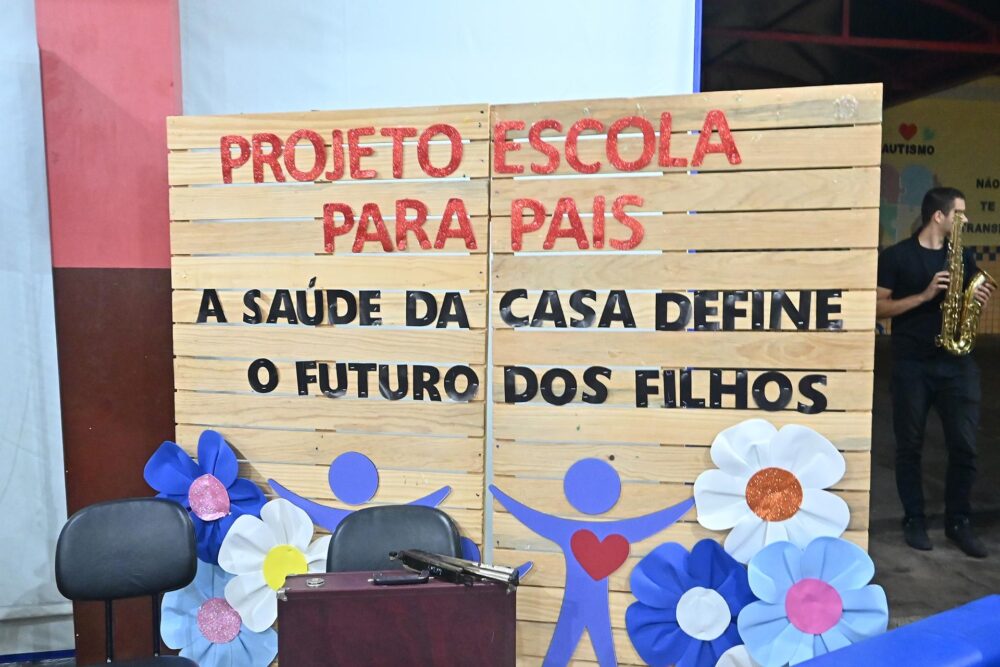 Escola e comunidade compartilham responsabilidades na educação das crianças
Foto: Arquivo DN/Ivan Fuquini